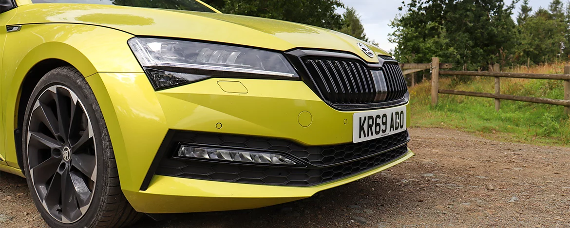 Front grille of Skoda Superb