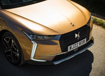 DS 4 E-Tense Cross 2022